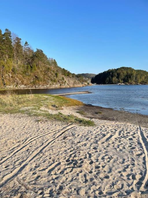 Leilighet Ved Sjoen Med Strand Apartamento Porsgrunn Exterior foto