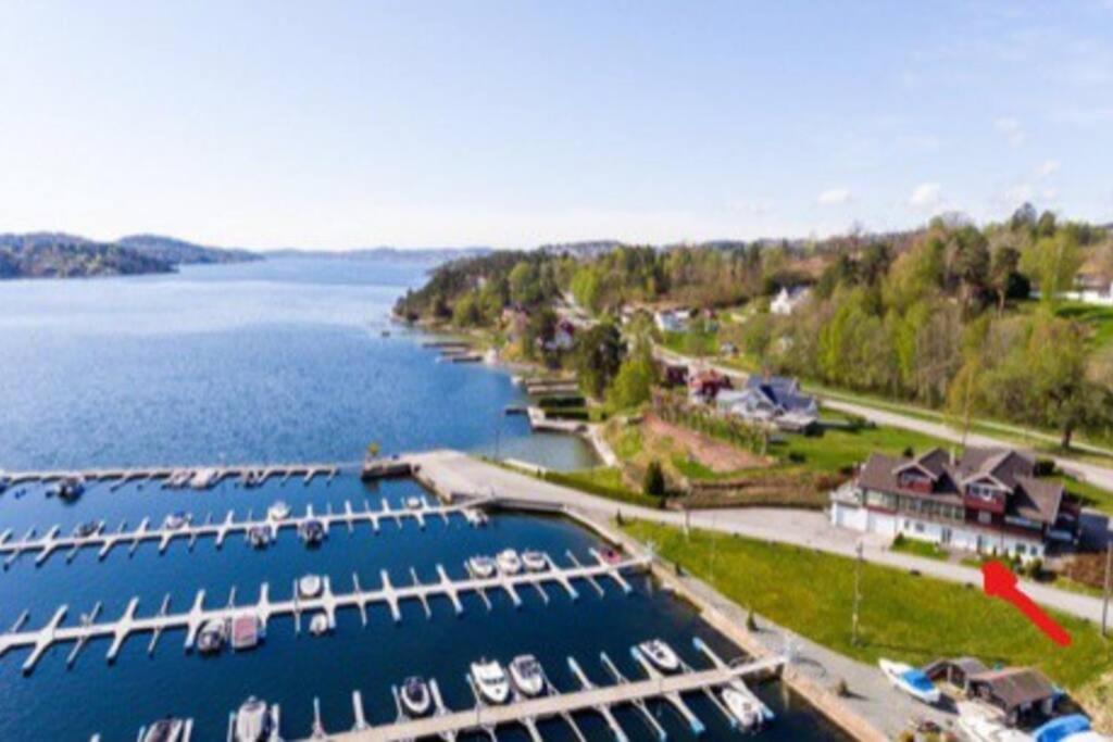 Leilighet Ved Sjoen Med Strand Apartamento Porsgrunn Exterior foto